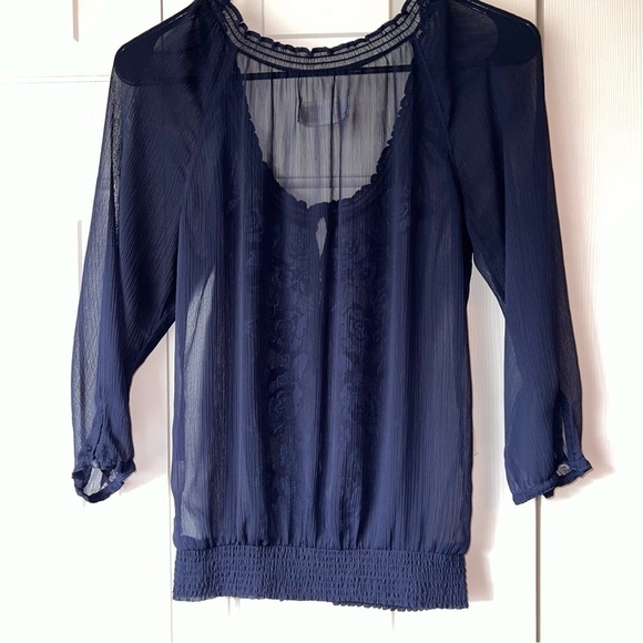 Abercrombie & Fitch Blue Floral Sheer Blouse, 3/4 length Sleeves, Size Small - Picture 5 of 9